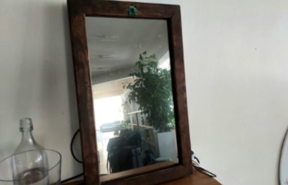 Le miroir connecté chez Suricats Consulting, un pont digital entre personnes et compétences Le miroir connecté Suricats